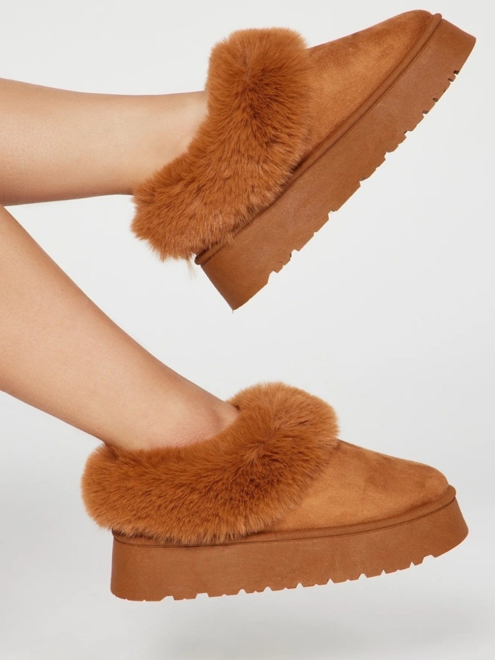 Women’s Faux Fur Platform Slipper in Chestnut